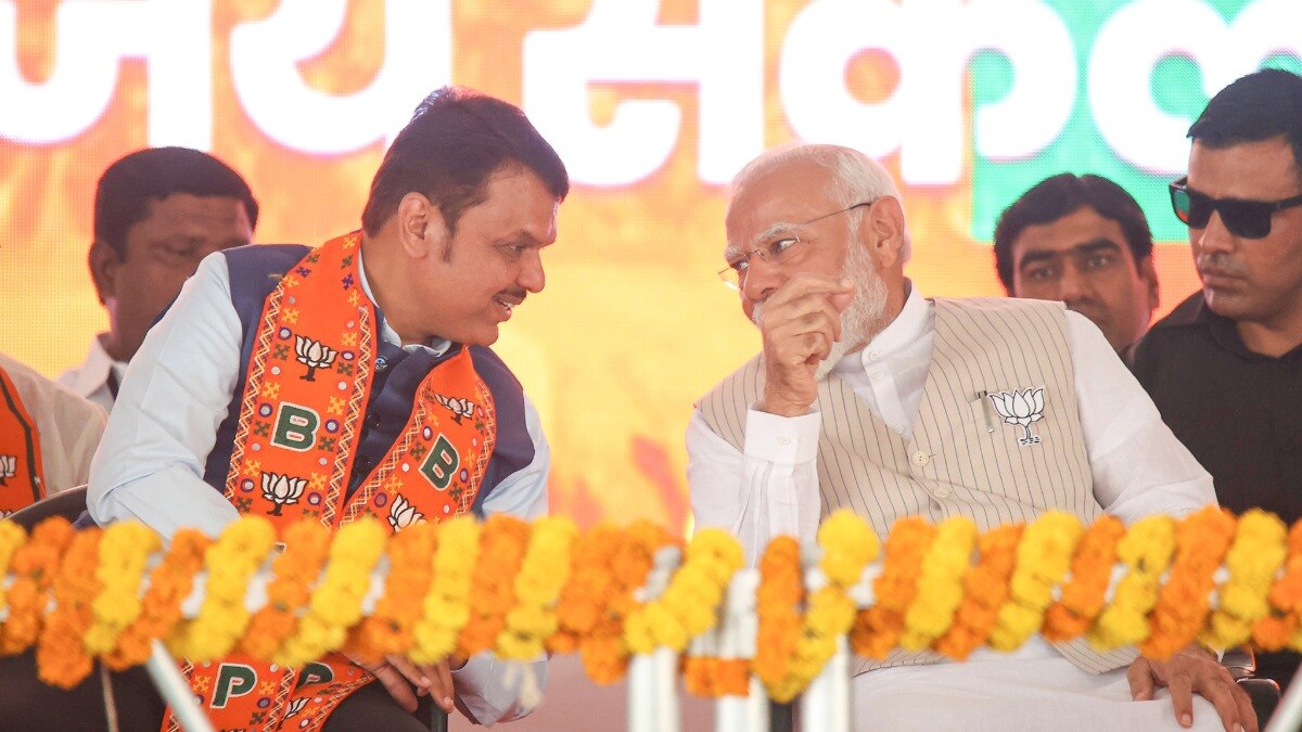 शिंदे-पवार सोबत तरीही मोदी का हवे?