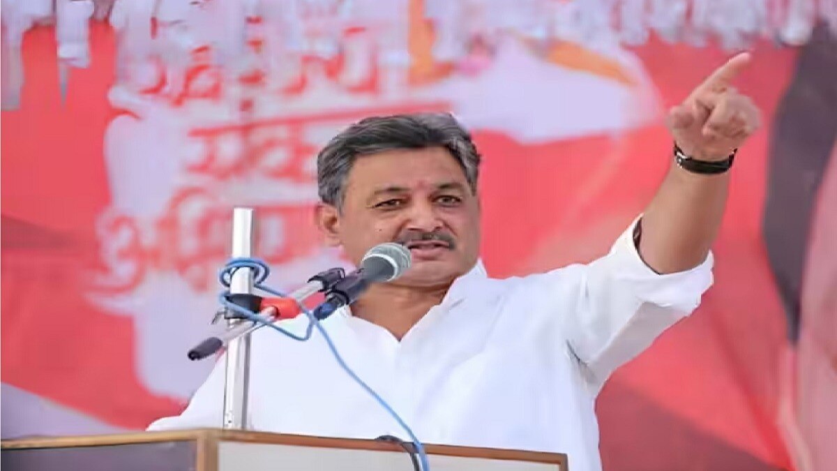 बाबासाहेब आंबेडकरांचे संविधान त्यांना मोडून काढायचे आहे, 