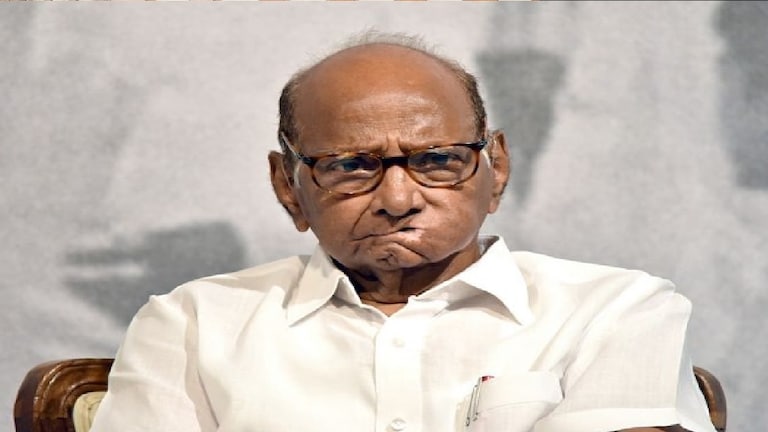 Sharad Pawar : तब्येतीच्या कारणास्तव शरद पवारांचे सर्व कार्यक्रम अचानक रद्द, डॉक्टरांनी काय दिला सल्ला?  शरद पवार यांचे उद्याचे सर्व कार्यक्रम अचानक रद्द करण्यात आले आहे.