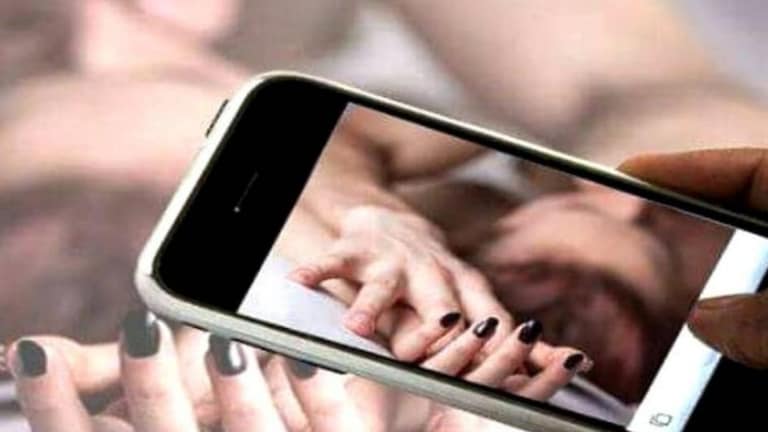 'तसला' Video पाहून अल्पवयीन भावा-बहिणीमध्ये शरीरसंबंध, नंतर घडलं भयंकर... अल्पवयीन भावा-बहिणीमध्ये शरीरसंबंध, बहीण गरोदर.