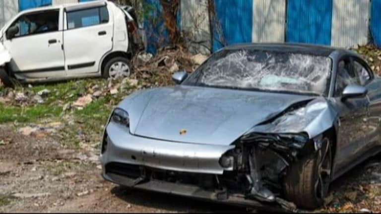 Pune Accident: पोर्श कार अपघात प्रकरणी 'त्या' पोलिसांवर प्रचंड मोठी कारवाई! दोन पोलिसांना निलंबित करण्यात आलं