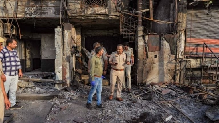 Hospital fire: 'या' 8 गोष्टींमुळे 7 चिमुकल्यांनी गमावला हकनाक जीव.. Hospital fire: 'या' 8 गोष्टींमुळे 7 चिमुकल्यांनी गमवला हकनाक जीव..