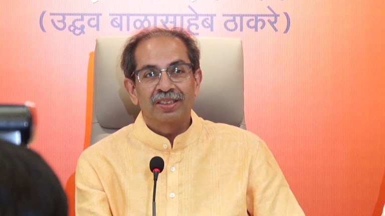 Uddhav Thackeray : ''इंडिया आघाडी सरकार स्थापन करणार'' इंडिया आघाडीने सत्ता स्थापणेचा दावा केला पाहिजे.