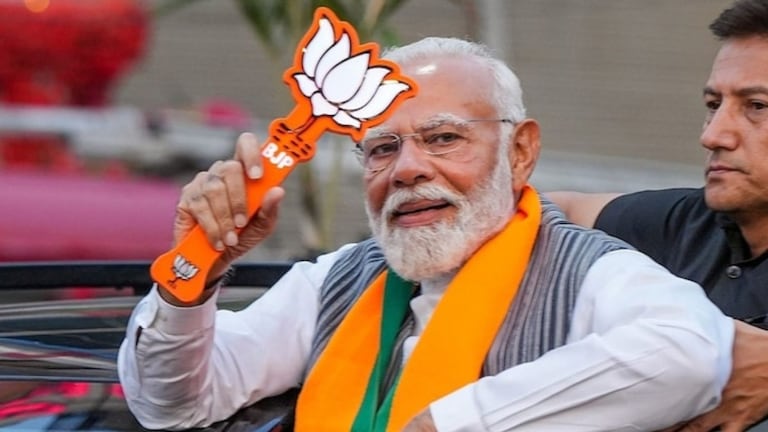 मोदींचं नाणं महाराष्ट्रात वाजलंच नाही, 19 सभा घेतल्या पण किती उमेदवार जिंकले? मोदींचं नाणं महाराष्ट्रात वाजलंच नाही, 19 सभा घेतल्या पण किती उमेदवार जिंकले?