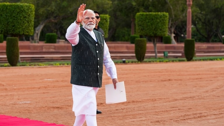Narendra Modi: शपथविधीची तारीख आणि वेळ ठरली, 'इथे' होणार सोहळा! मोदींच्या शपथविधीची तारीख आणि वेळ ठरली!