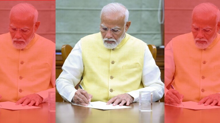 Narendra Modi: 'Modi Ka Parivar' सोशल मीडियावरून हटवा, मोदींनी का सांगितलं असं? 'Modi Ka Parivar', सोशल मीडियावरून हटवा, मोदींचा आदेश