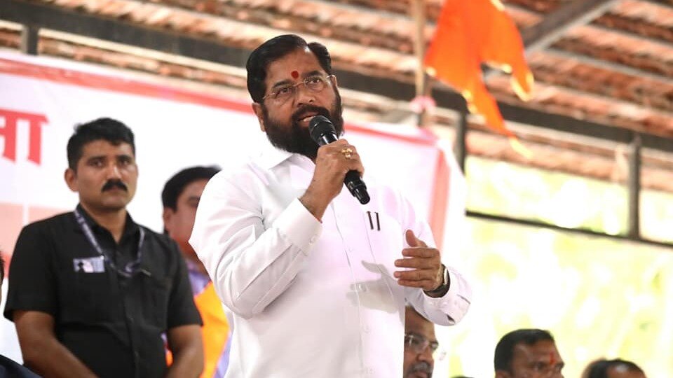 'मुख्यमंत्र्यांनी दाढी वाढवणं चांगलं पण दाढीवाल्याला...'