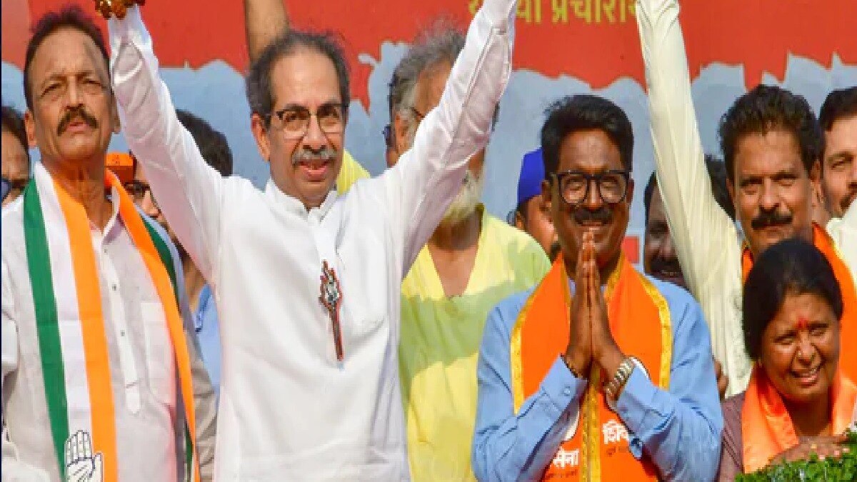 Uddhav Thackeray : मोठी बातमी! ठाकरे गटाच्या लोकसभा गटनेते पदी 'या' नेत्याची नियुक्ती   दक्षिण-मध्य मुंबईचे नवनिर्वाचित खासदार अनिल देसाई (Anil Desai) यांची प्रतोदपदी नियुक्ती करण्यात आली आहे.