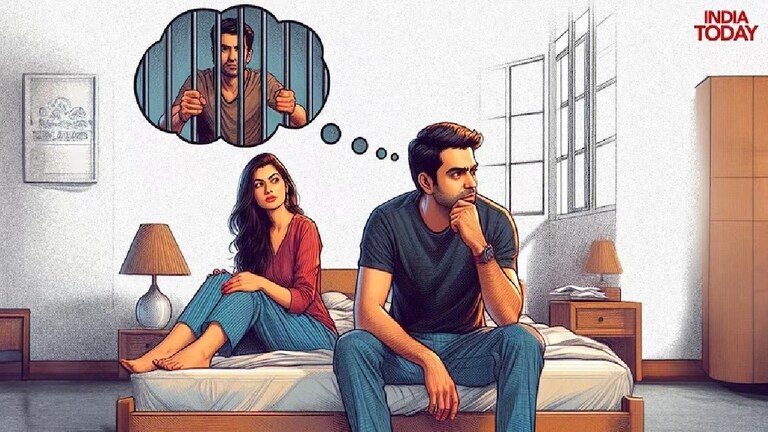 पार्टनरसोबत वेळ घालवण्यासाठी कैद्यांना मिळते सुट? तुरुंगात विशेष रुमचीही सुविधा! जेलमध्ये कैदेत असलेल्या कैद्यांना काही अधिकार देखील असतात.
