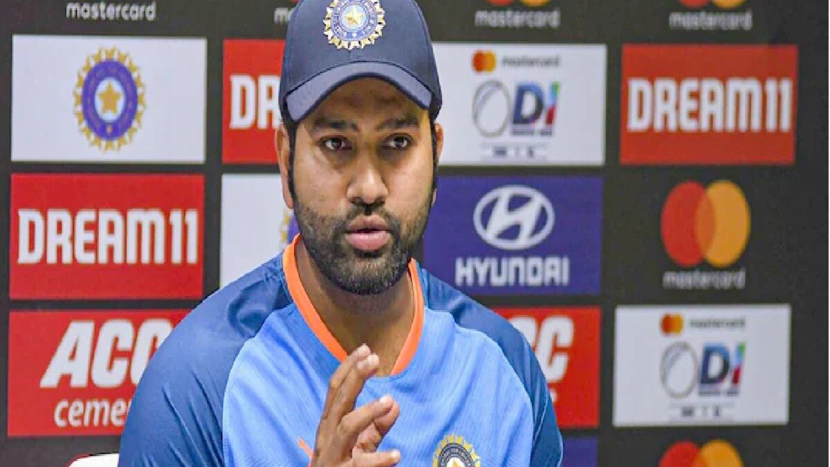 रोहित वनडे आणि टेस्ट क्रिकेटमधून निवृत्ती घेणार असल्याचे वृत्त समोर आले आहे. 