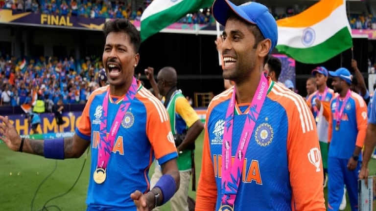 Team India : टीम इंडियाला मिळाला नवा कर्णधार, T20 साठी 'या' खेळाडूच्या खांद्यावर धुरा टीम इंडिया श्रीलंकेच्या दौऱ्यावर निघाली आहे.