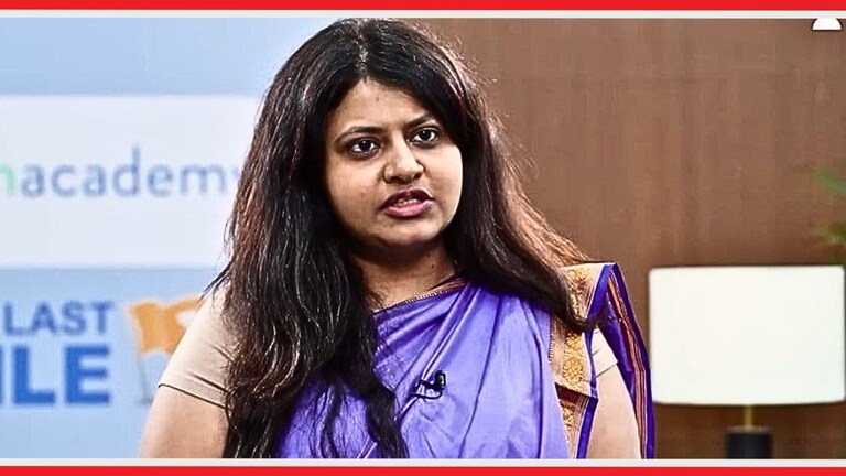 Puja Khedkar : पूजा खेडकरची IAS नोकरी गेली! यूपीएससीचा सर्वात मोठा दणका पूजा खेडकर यांची प्रशिक्षणार्थी आयएएस म्हणून नियुक्ती रद्द करण्यात आली आहे.