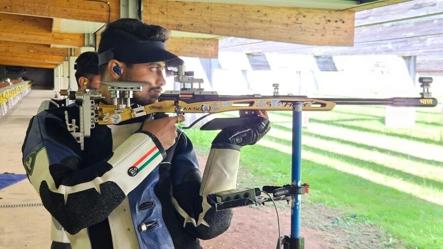 स्वप्निल कुसळेने पॅरिसमध्ये पटकावलं ऑलिम्पिक पदक! 