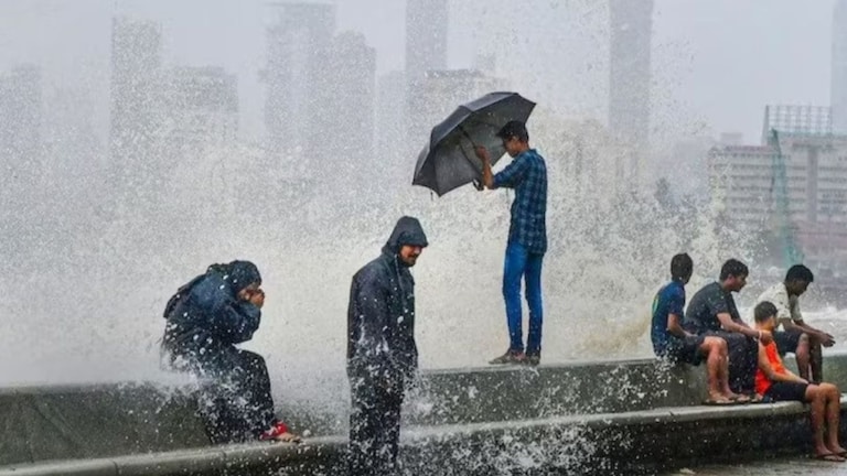 Maharashtra Weather : मुंबईला पुन्हा पाऊस झोडपणार, महाराष्ट्रातील कोणत्या जिल्ह्यांना पावसाचा अलर्ट? राज्यात पावसाचा जोर वाढणार