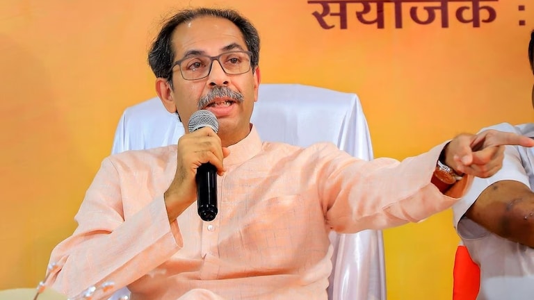 Uddhav Thackeray : ठाकरेंचं 'मिशन मुंबई'! 36 विधानसभा मतदारसंघांसाठी ठरली रणनिती  उद्धव ठाकरे यांनी आगामी विधानसभा निवडणुकीसाठी रणनिती आखली आहे.