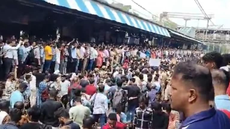 Badlapur Crime: बदलापूर अत्याचाराच्या घटनेची INSIDE स्टोरी, 'असा' होता संपूर्ण घटनाक्रम Badlapur Crime Latest Update