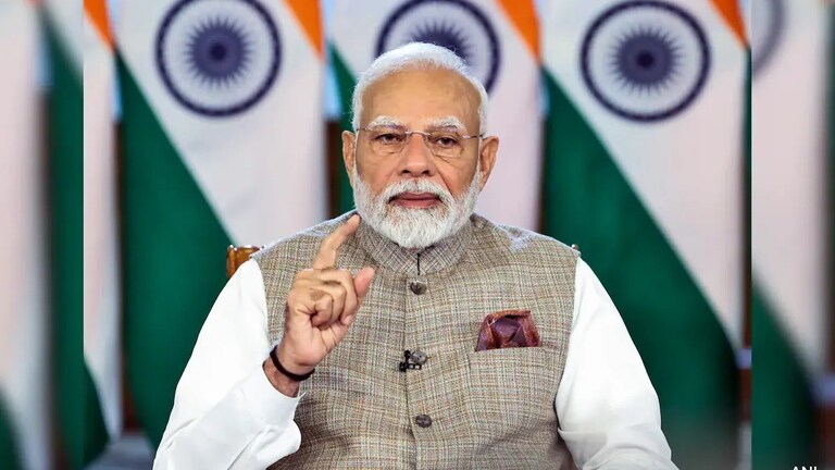 Unified Pension Scheme : नोकरी सोडल्यानंतर पेन्शन म्हणून 10 हजार मिळणार, सरकारची नव्या योजनेला मंजूरी केंद्र सरकारने आज नवी पेन्शन योजना जाहीर केली आहे.