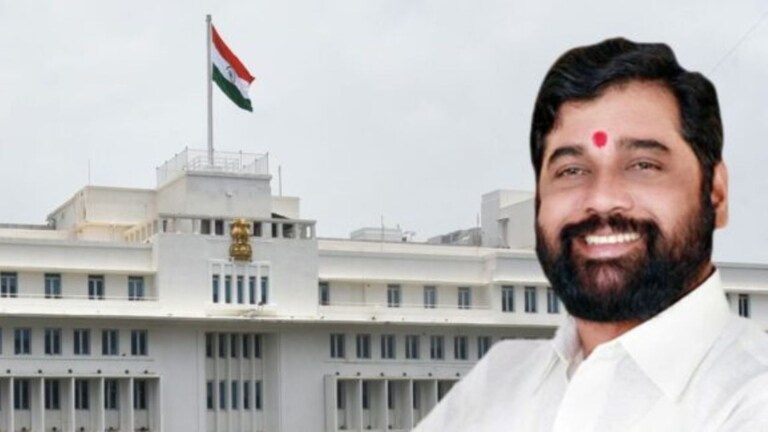Cabinet Meeting : केंद्राच्या UPS च्या धर्तीवर महाराष्ट्रात सुधारीत पेन्शन योजना लागू, कुणाला फायदा होणार?  महाराष्ट्रात केंद्राप्रमाणं सुधारित राष्ट्रीय निवृत्तीवेतन योजना लागू करण्यात येणार आहे.