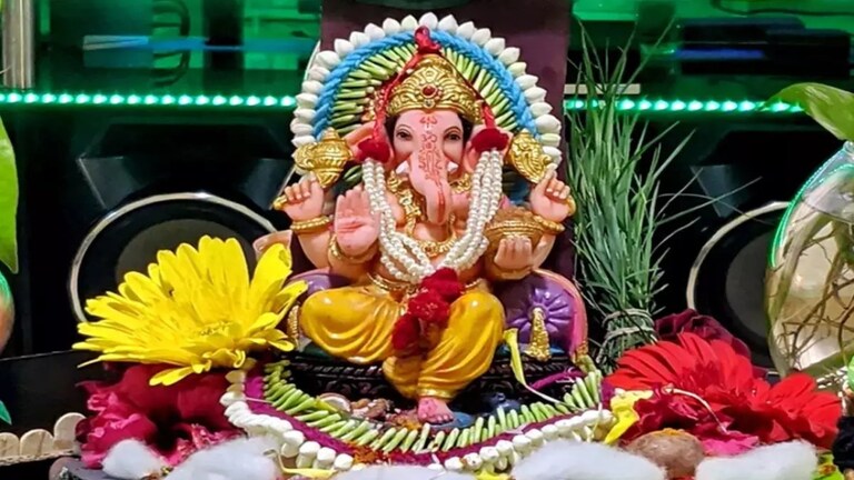 Ganesh Chaturthi 2024: बाप्पाचं आगमन अवघ्या काही तासांवर; जाणून घ्या पूजा, विधी अन् 'या' महत्त्वाच्या गोष्टी... Mumbai Tak