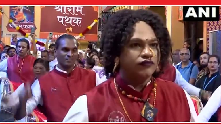 Viral Video: पुण्यातील गणेशोत्सवात तृतीयपंथीयांचा धमाका! असं नृत्य कधी पाहिलं नसेल Transgender Shikhandi Group Video