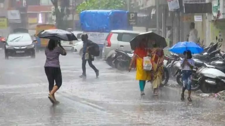 Maharashtra Weather: ढगाळ वातावरण, मुसळधार सरी; महाराष्ट्राला आज हायअलर्ट!  Mumbai Tak