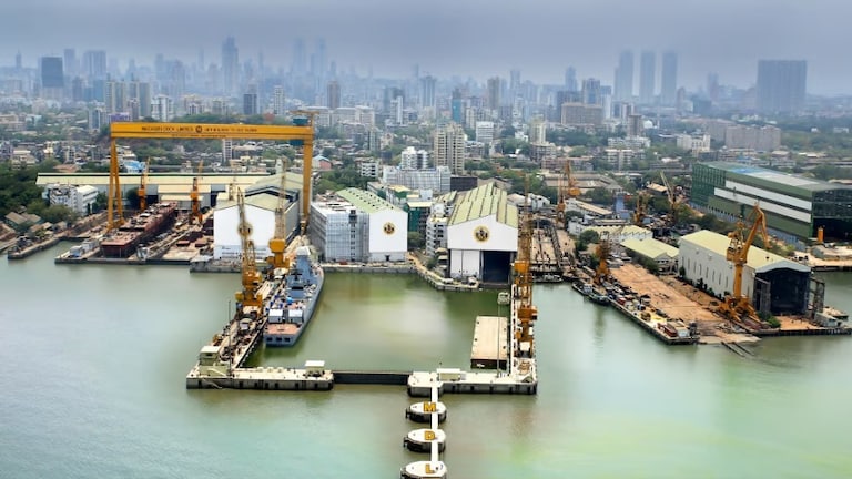 Govt Job: माझगाव डॉक शिपबिल्डर्स लिमिटेडमध्ये नोकरीची संधी! शैक्षणिक पात्रता नेमकी काय? Mumbai Tak