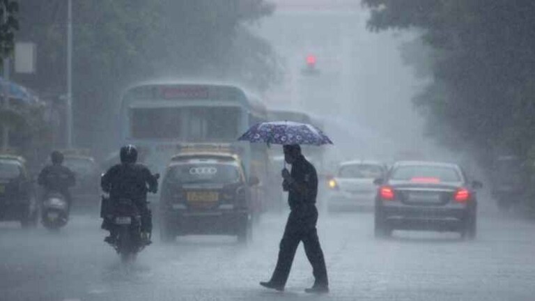 Maharashtra Weather: विजांचा कडकडाट, सोसाट्याचा वारा... राज्यातील 'या' जिल्ह्यांना महत्त्वाचा इशारा! Mumbai Tak