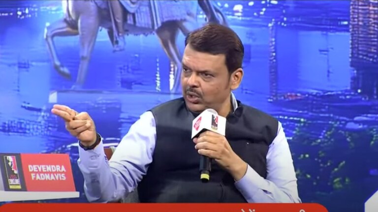 Exclusive: 'माझा एन्काउंटरवर विश्वास नाही, पण...', अक्षय शिंदे चकमकीवर फडणवीसांचं मोठं विधान अक्षय शिंदे चकमकीवर फडणवीसांचं मोठं विधान