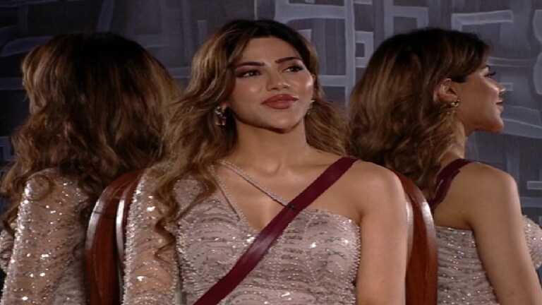 Bigg Boss Marathi 5 Grand Finale : बाईईई...हा काय प्रकार? बिग बॉसने निक्कीलाच दाखवला बाहेरचा रस्ता बिग बॉसने निक्कीलाच दाखवला बाहेरचा रस्ता