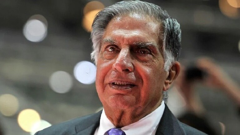 Ratan Tata Death: दुर्मिळ रत्न हरपले! रतन टाटा यांच्या सन्मानार्थ राज्यात एक दिवसाचा शासकीय दुखवटा! Mumbai Tak