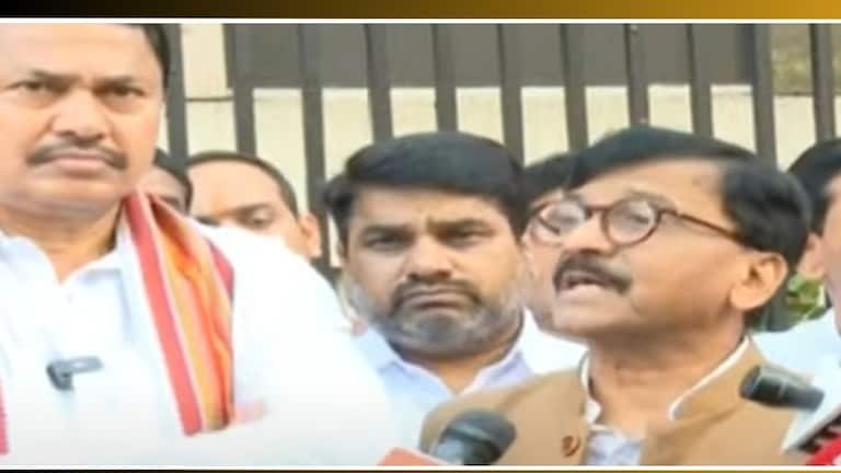 Sanjay Raut: '...तर महाराष्ट्रातल्या मतदारांचा विराट मोर्चा निघेल', संजय राऊतांचा निवडणूक आयोगाला इशारा Sanjay Raut On Election Commission Of India