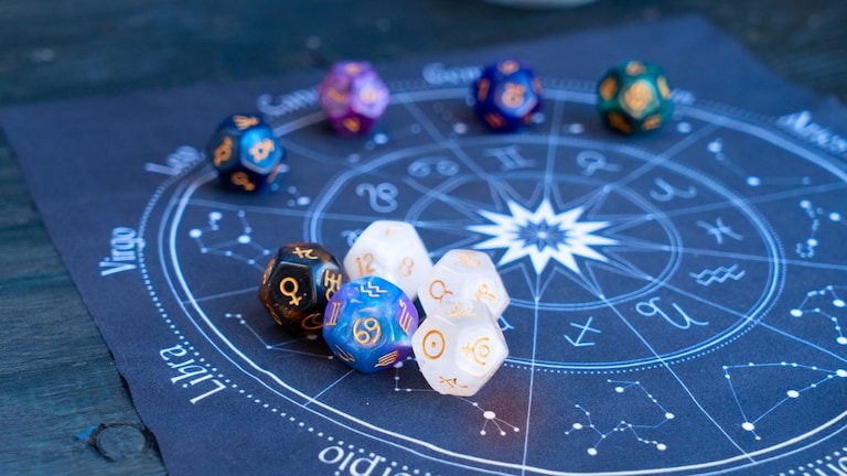 Horoscope In Marathi: 'या' राशीच्या व्यक्तींना कामात उत्तम यश? काही होणार प्रचंड मालामाल, तुमचं भविष्य काय? Mumbai Tak