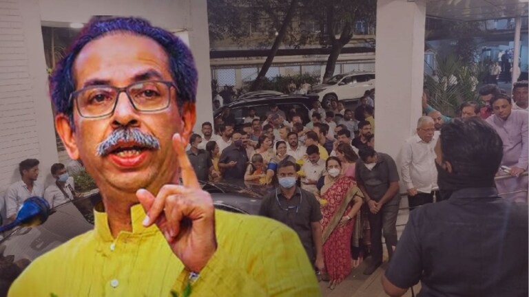 Uddhav Thackeray targets Ek Nath Shinde : गद्दारांना मोठं केलं, चूक झाली, माफ करा... ठाकरेंनी सांगितली 'वर्षा' सोडण्यापूर्वीची इनसाईड स्टोरी Mumbai Tak