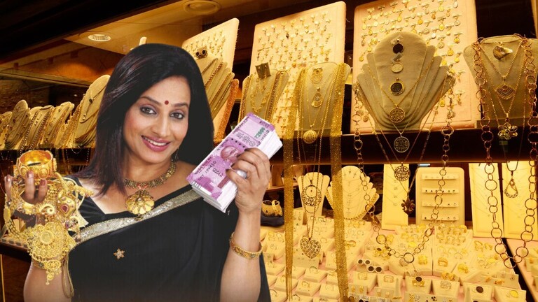 13th November 2024 Gold Prices in Mumbai : सोन्याच्या दरात मोठी घसरण, ग्राहकांसाठी सुवर्ण संधी! 'इतक्या' रूपयांनी झालं स्वस्त... Mumbai Tak