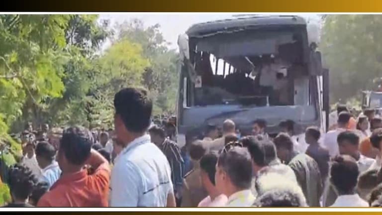 Gondia Bus Accident: दुचाकीस्वाराला वाचवण्याच्या प्रयत्नात शिवशाही बस पलटी! 7 महिलांसह 11 जणांचा मृत्यू Maharashtra Gondia Bus Accident Latest News