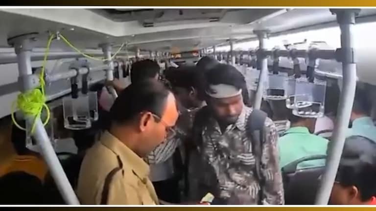 Kurla Bus Accident Inside Video : अपघात घडल्यानंतर बसचालकाने नेमकं काय केलं? CCTV फुटेज आलं समोर Kurla Bus CCTV Footage Viral Video