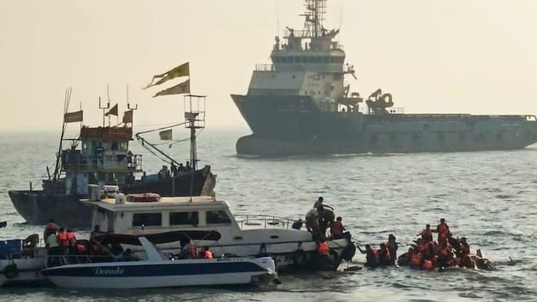 Gateway of India Boat Accident: 'स्पीड बोट चालक तर स्टंटच...', 'तो' Video शूट करणाऱ्या तरुणाने सगळंच सांगितलं! 'तो' Video शूट करणाऱ्या तरुणाने सगळंच सांगितलं!