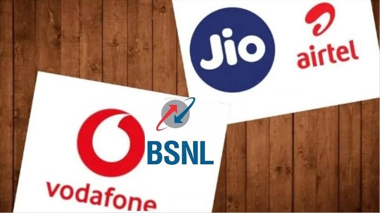 Mobile Recharge Plans Price : Jio, Airtel VI चे रिचार्ज प्लॅन स्वस्त होणार? TRAI चे कंपन्यांना आदेश Mumbai Tak