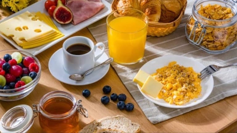 Health Tips : नाश्त्यामध्ये केलेल्या 'या' चुकांमुळे तुमच्या शरिरात वाढते कोलेस्ट्रॉलची पातळी Mumbai Tak