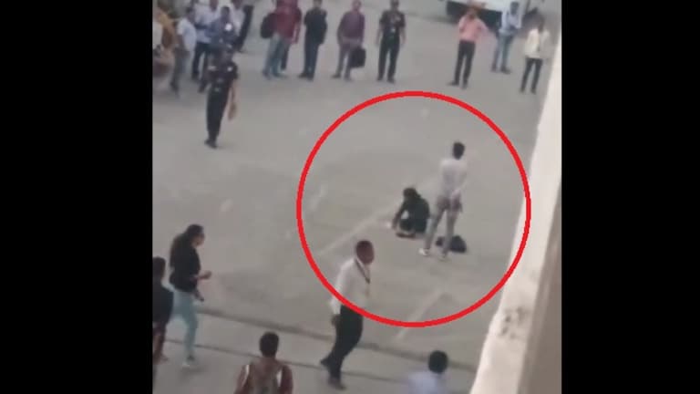 Pune Crime: पुणेकरांसमोर त्याने घेतला तरुणीचा जीव, एकही आला नाही धावून! पुणेकरांसमोर त्याने घेतला तरुणीचा जीव