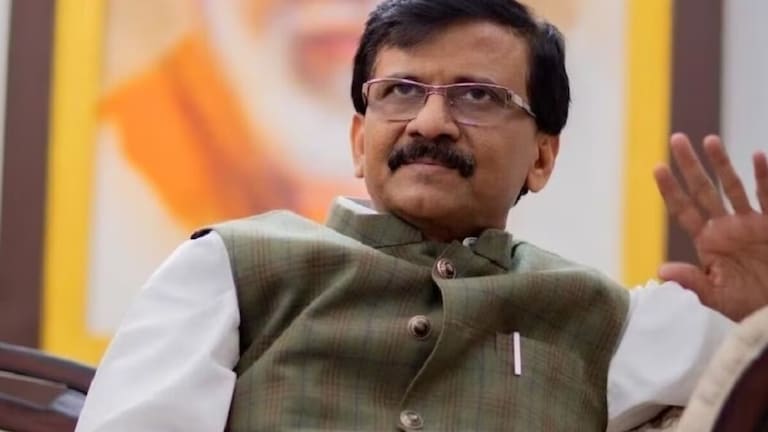 Sanjay Raut: "आम्ही स्वबळावर..काय होईल ते होईल...", संजय राऊतांचा विजय वडेट्टीवारांवर पलटवार संजय राऊत यांना मानहानीच्या प्रकरणात जामीन मिळाला आहे (फाइल फोटो)