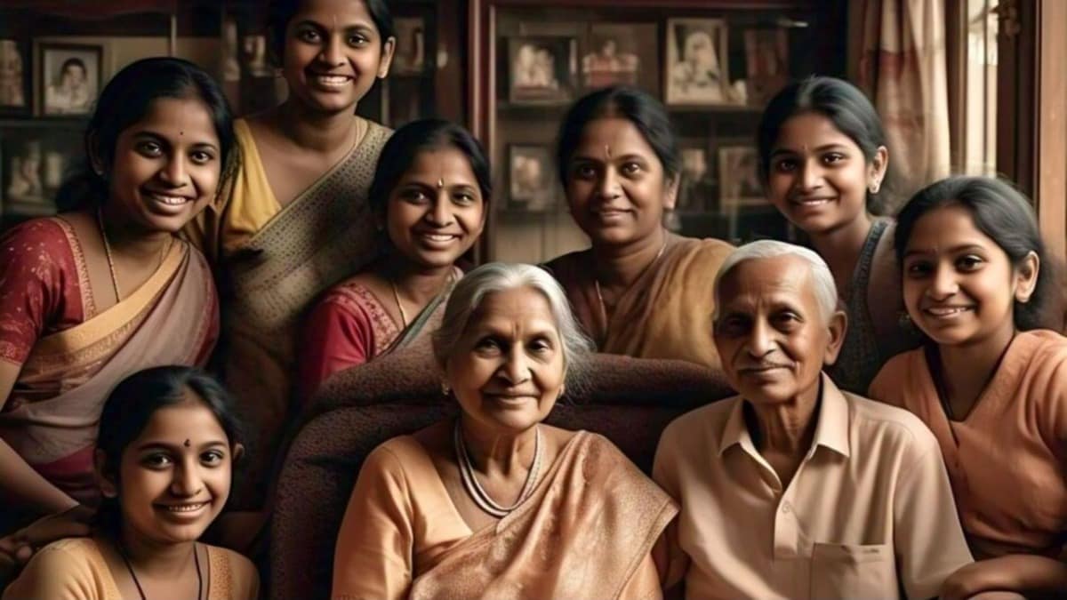 30 वर्षांपूर्वी बेपत्ता झालेली महिला पुन्हा कुटुंबाला भेटली, ठाणे मनोरुग्णालयात दिसला इमोशल सिन Mumbai Tak