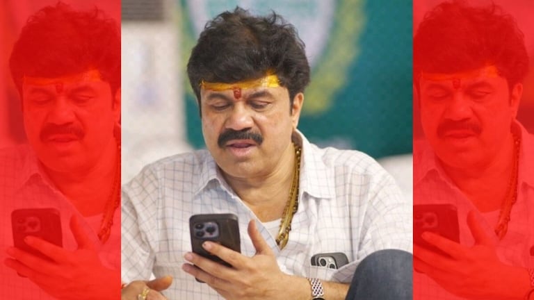 'इथे बाप बसलेले आहेत आपण...', वाल्मिक कराडची PSI सोबतची Audio Clip व्हायरल 'आका'वर लावला 'मकोका'