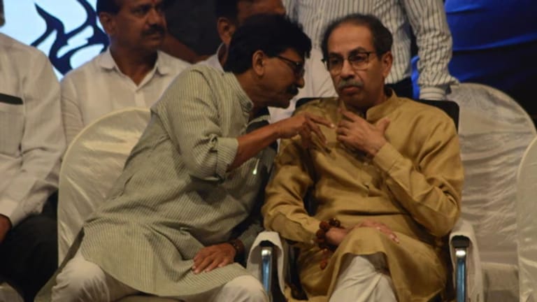Uddhav Thackeray : ऑपरेशन टायगरला उत्तर देण्यासाठी ठाकरेंचा प्लॅन, नेत्यांच्या पहिल्या फळीकडे काय काय जबाबदारी? Mumbai Tak