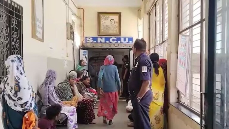 Amravati : 22 दिवसांच्या बाळाला लोखंडी सळईने 65 चटके, श्वास घेता येत नव्हता म्हणून अंद्धश्रद्धेतून विचित्र प्रकार Mumbai Tak