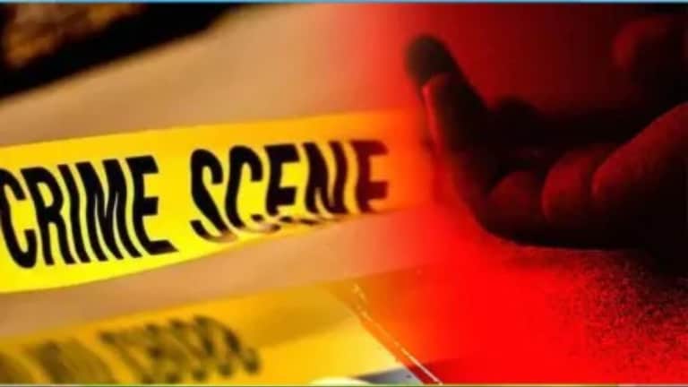 Crime : सगळेच बहिणीवर प्रेम करतात म्हणून, 13 वर्षाच्या मुलाने 'रमन राघव' चित्रपट पाहून बहिणीला संपवलं Mumbai Tak