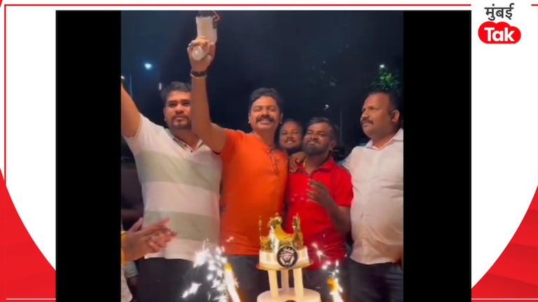 Pune Police : पुण्यात 'खाकी'लाही भाईगिरीचा नाद? पोलिसाचं गुन्हेगारांसोबत वाढदिवसाचं सेलिब्रेशन पुण्यातील पोलीस अधिकाऱ्याचं गुन्हेगारांसोबत बर्थ डे सेलिब्रेशन?