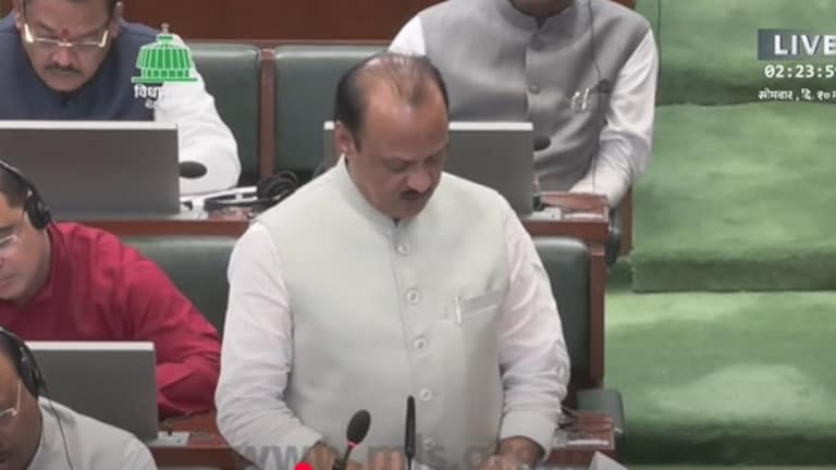 Maharashtra Budget 2025: अर्थसंकल्पात लाडकी बहीण योजनेबाबत मोठी घोषणा, पण... अर्थसंकल्पात लाडक्या बहीण योजनेबाबत मोठी घोषणा