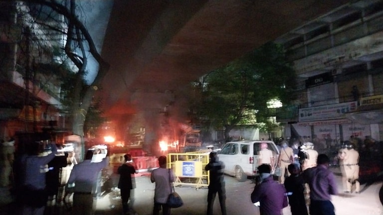 Nagpur Violence: औरंगजेबाची कबर छ. संभाजीनगरमध्ये मग नागपूर अचानक का पेटलं? नागपूर अचानक का पेटलं?