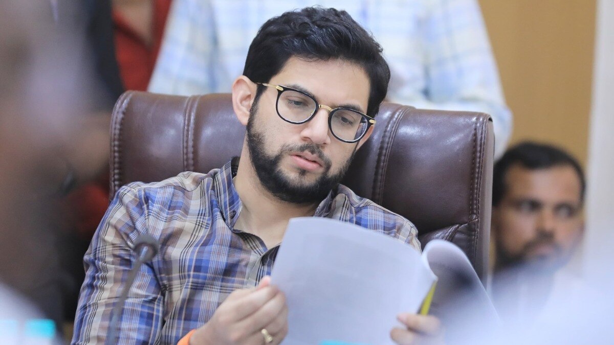 याचिकेत आदित्य ठाकरेंवर नेमके कोणते आरोप?